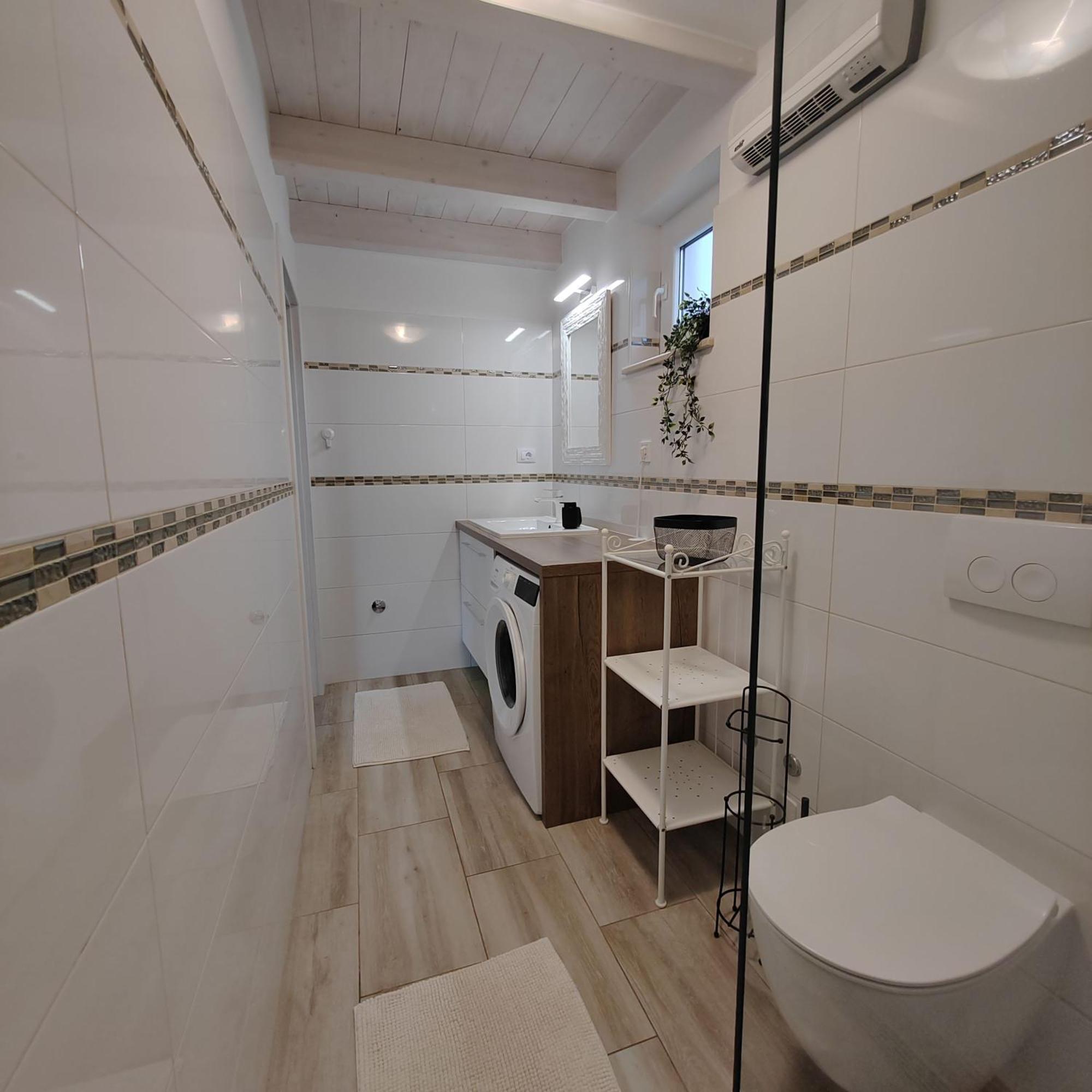 Villa Mila 로비니 외부 사진