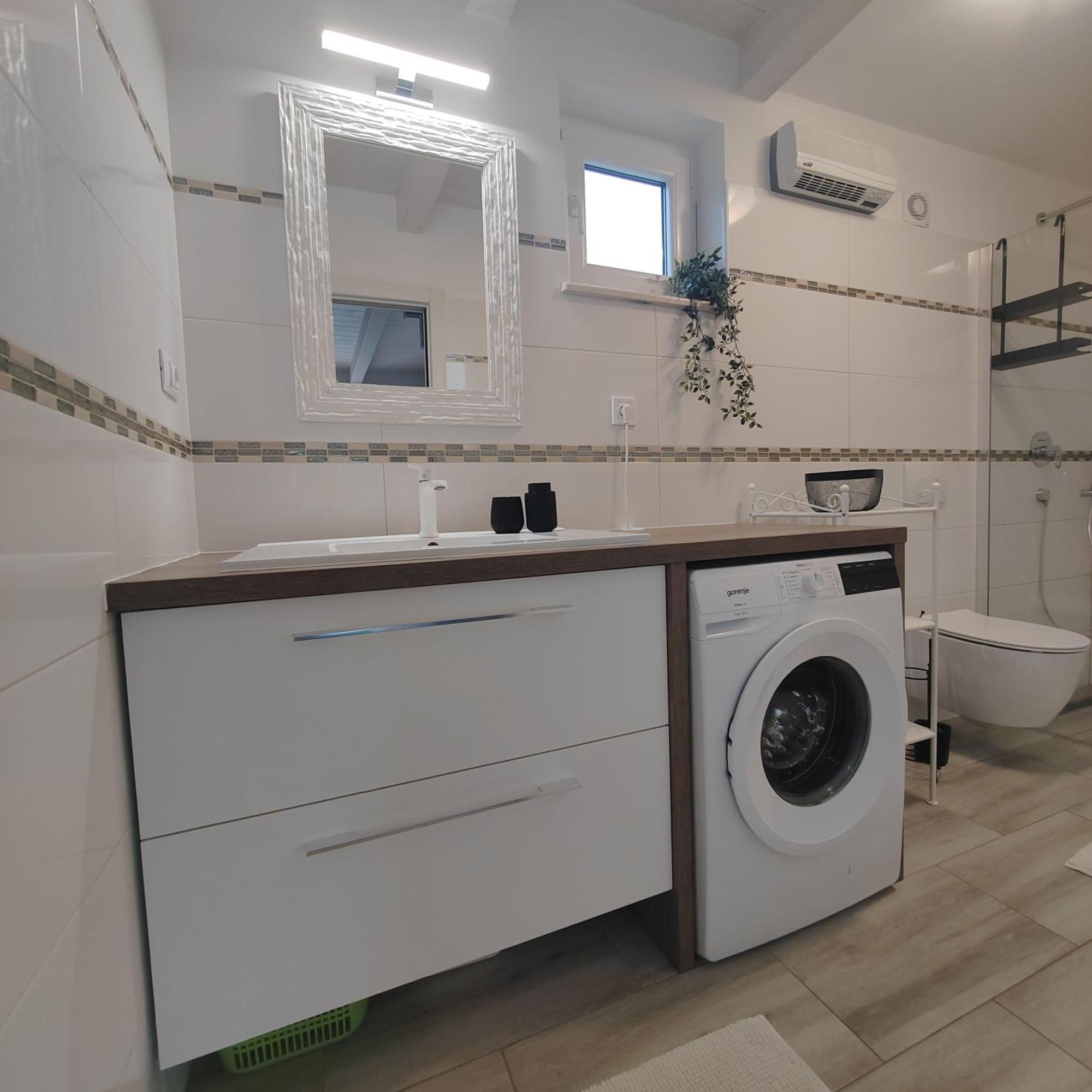 Villa Mila 로비니 외부 사진