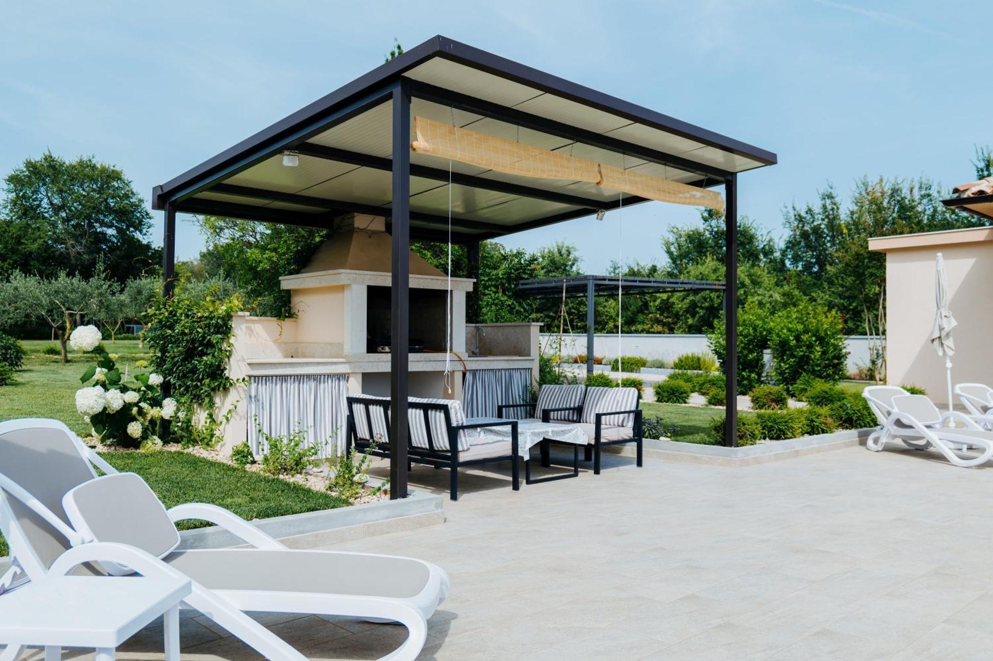 Villa Mila 로비니 외부 사진