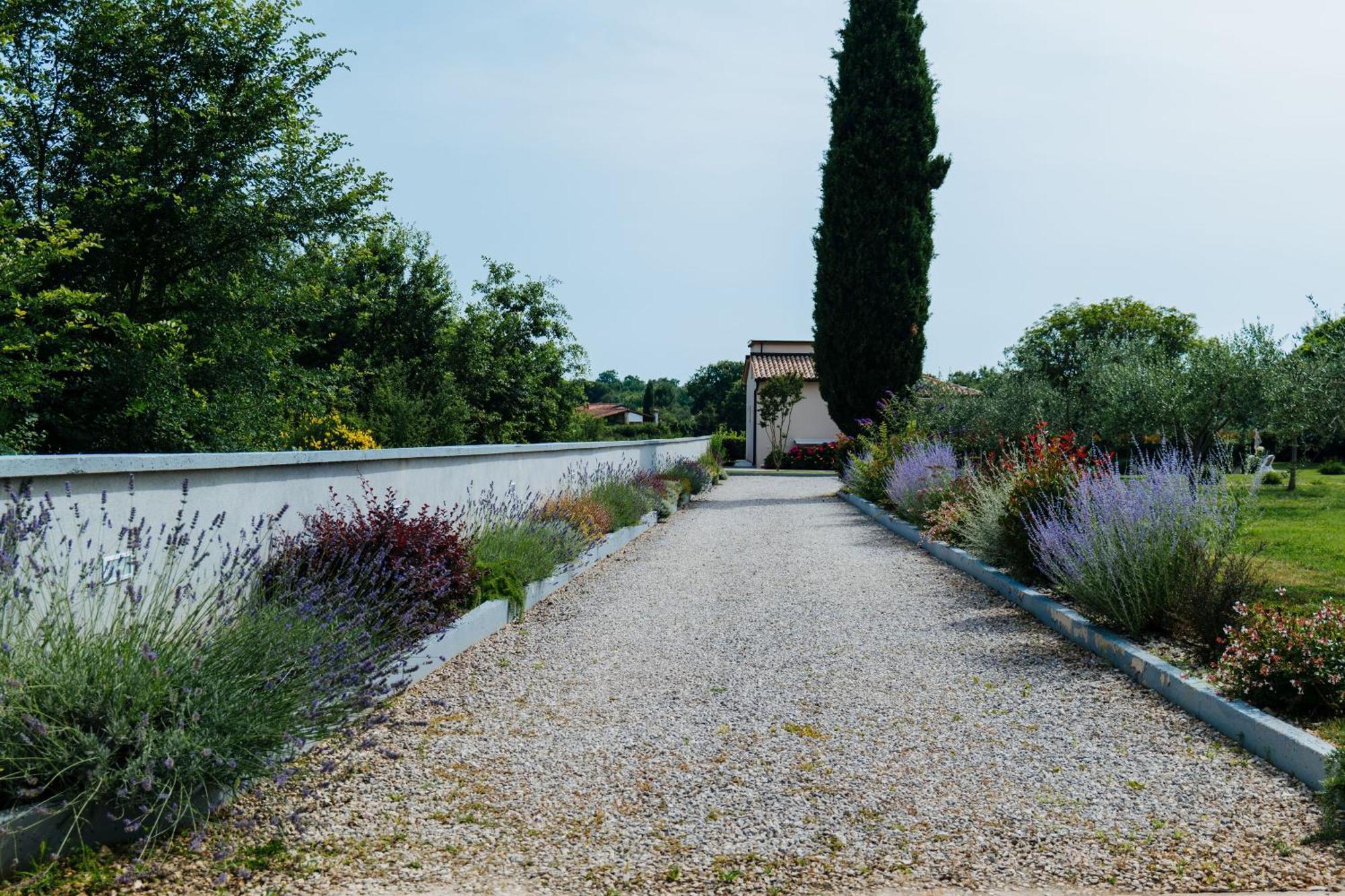 Villa Mila 로비니 외부 사진